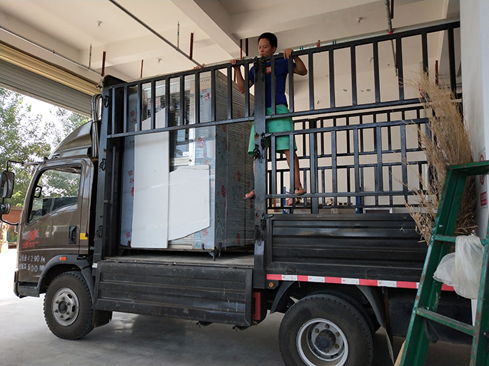 湘潭風淋室發貨現場